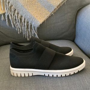 Blondo Waterproof Sneakers